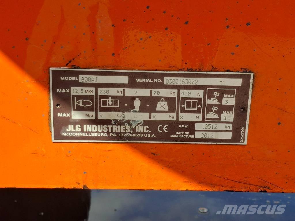 JLG 600AJ ブームリフト　屈伸型