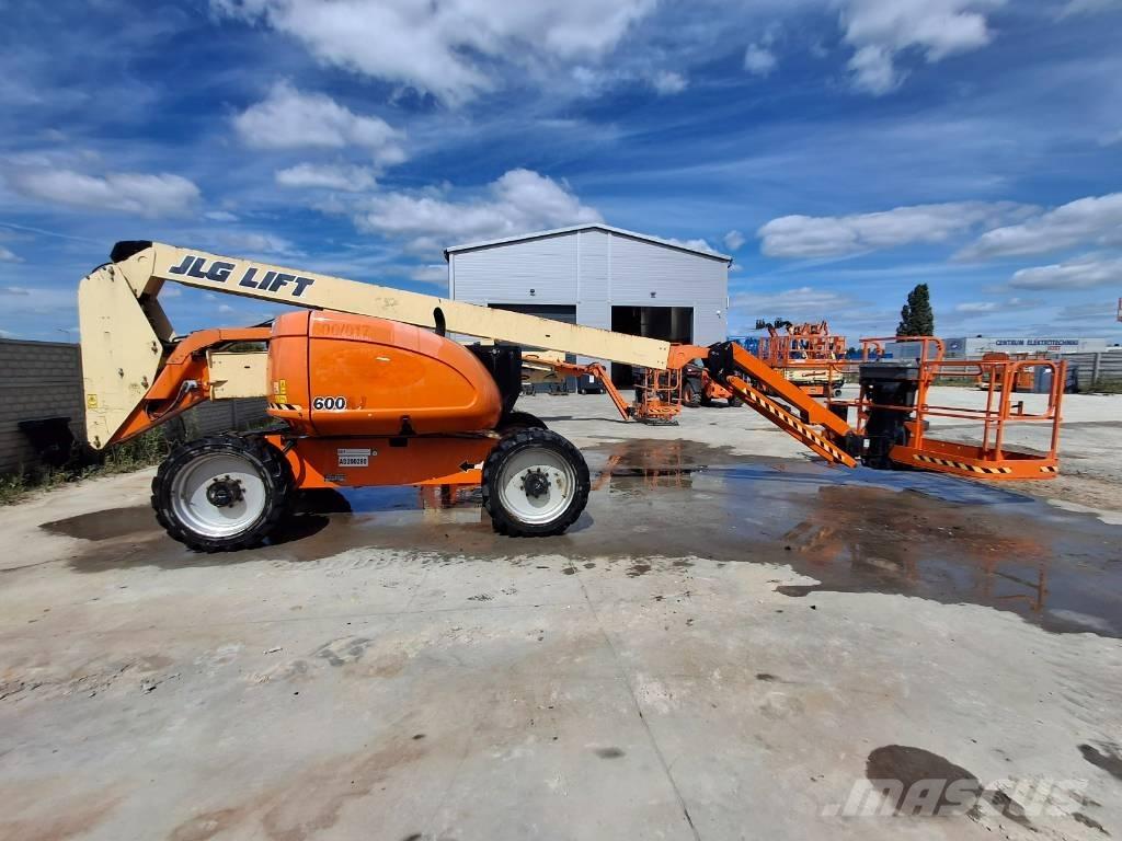 JLG 600AJ ブームリフト　屈伸型
