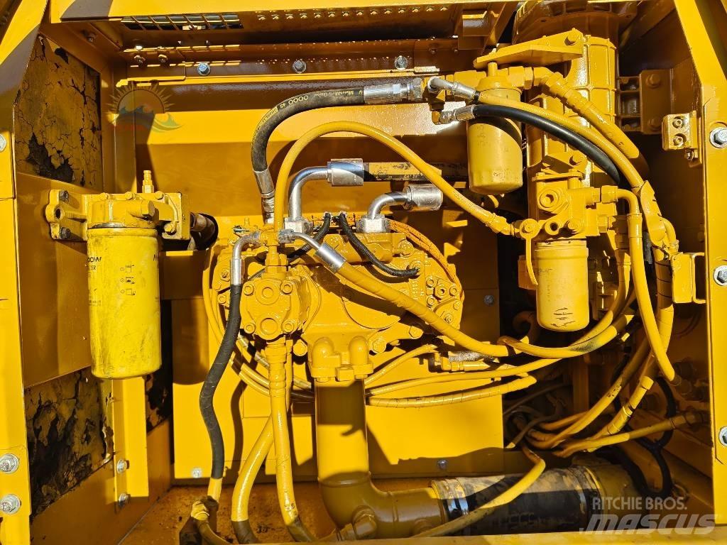CAT 325 C 大型油圧ショベル12t以上（パワーショベル・ユンボ）