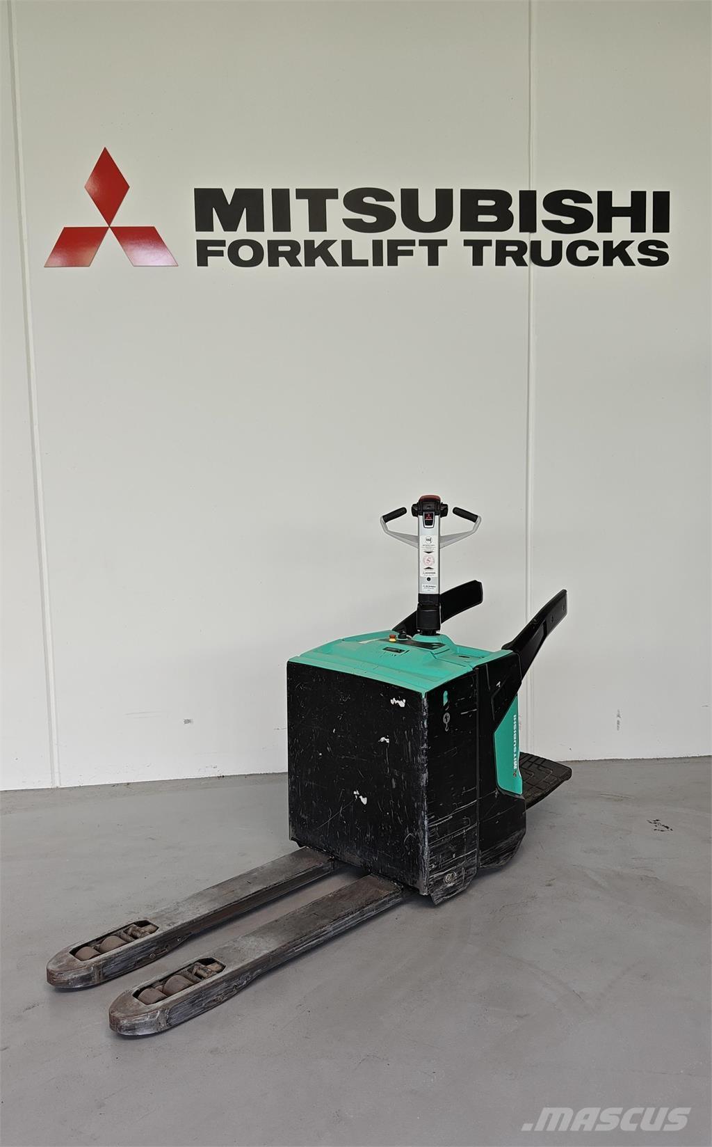 Mitsubishi PBV20N2 プラットホームトラック