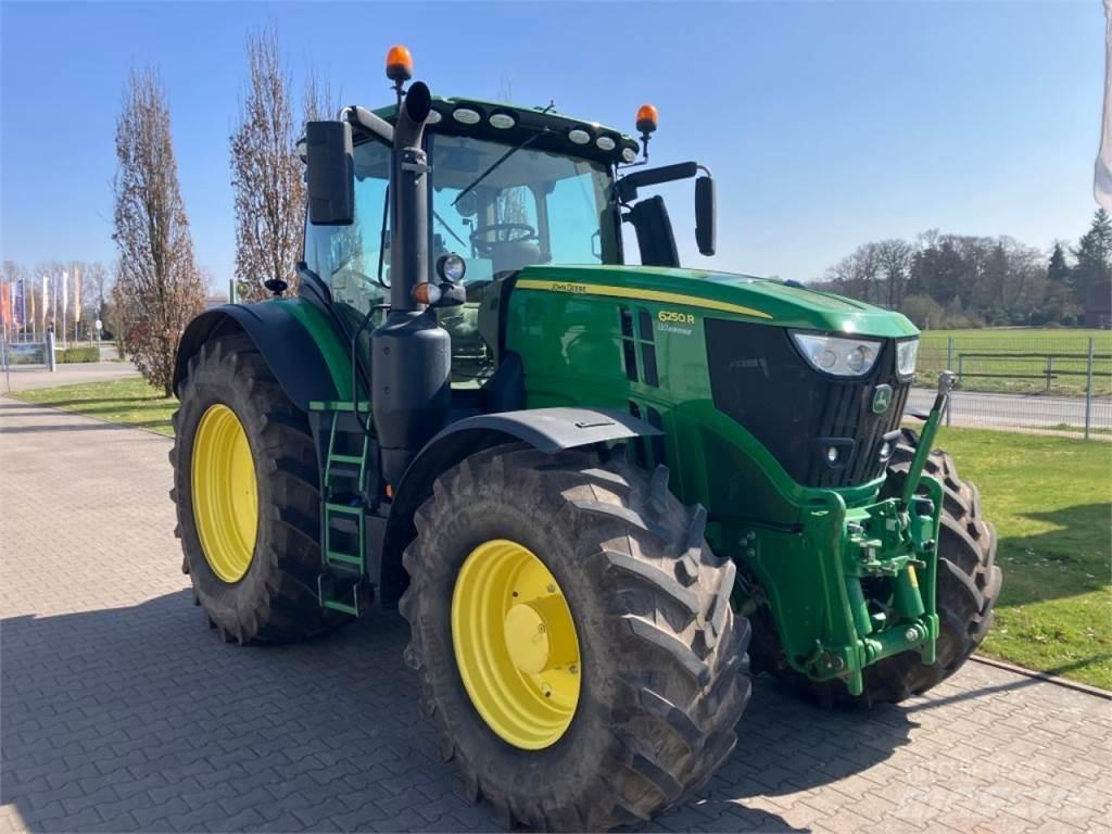 John Deere 6250R トラクター