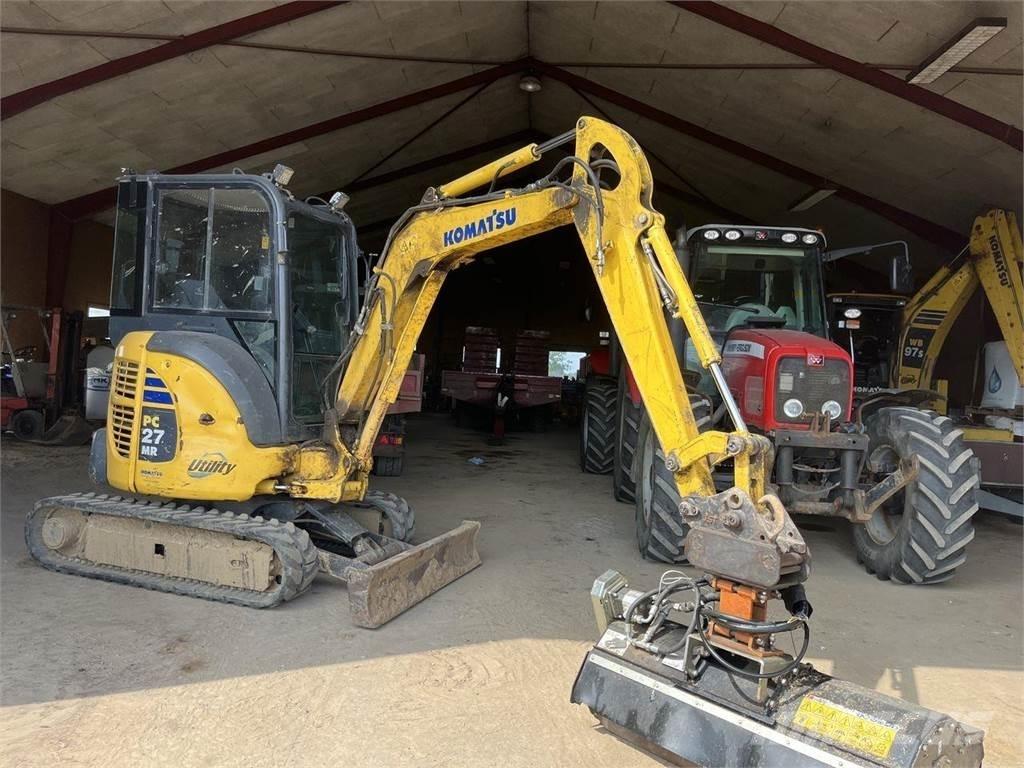 Komatsu PC27MR-2 ホイール式油圧ショベル（パワーショベル・ユンボ・バックホー）