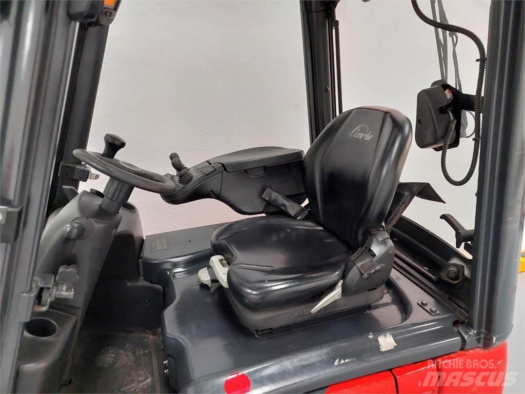 Linde E15 EVO バッテリーフォークリフト