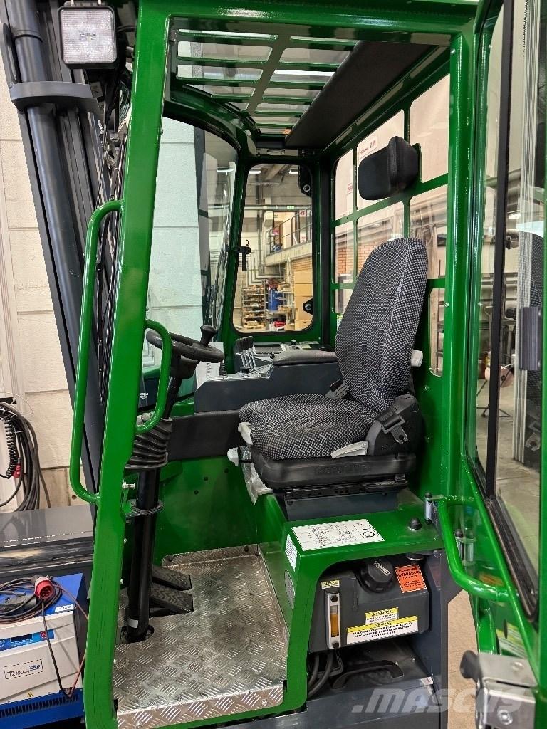 Combilift C4000ET 全方向リーチ型フォークリフト