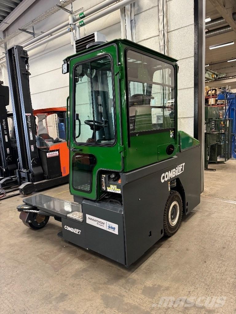 Combilift C4000ET 全方向リーチ型フォークリフト