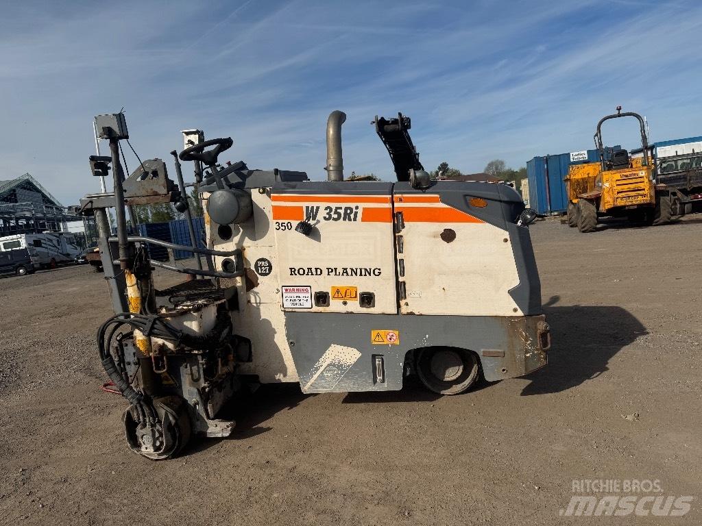 Wirtgen W 35 RI アスファルトコールドミリングマシーン