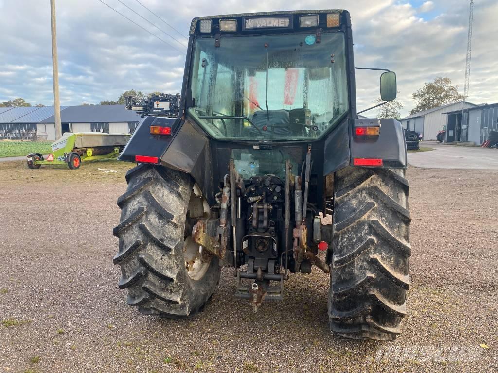 Valmet 8100 GOS トラクター