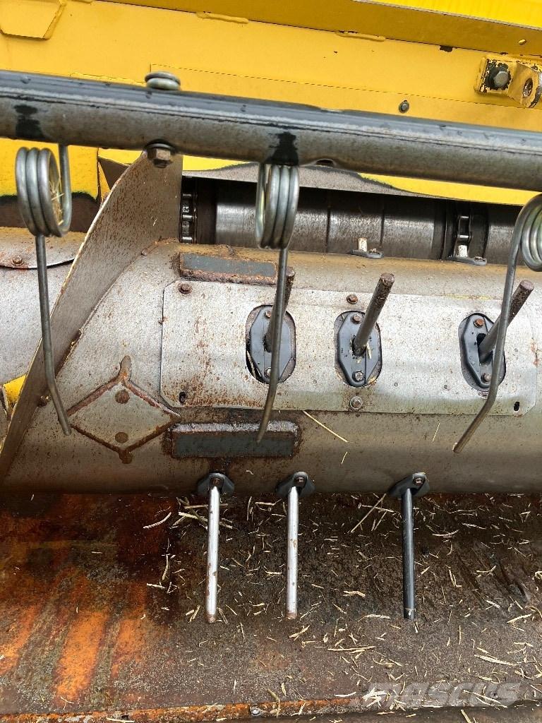 New Holland CR 980 コンバイン