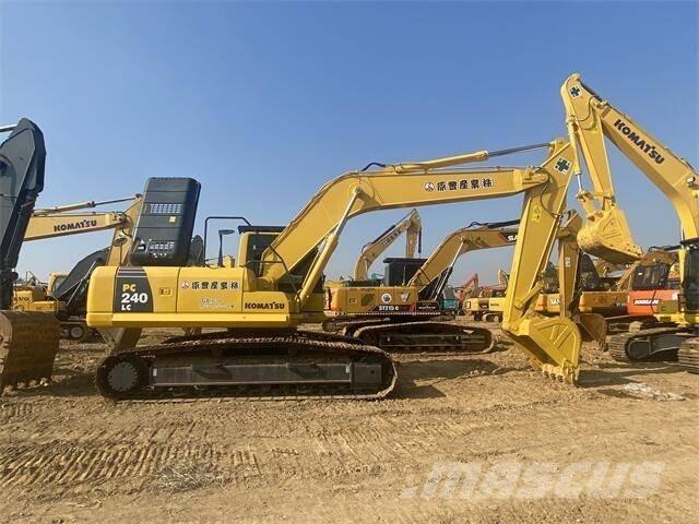 Komatsu PC 240-8 大型油圧ショベル12t以上（パワーショベル・ユンボ）