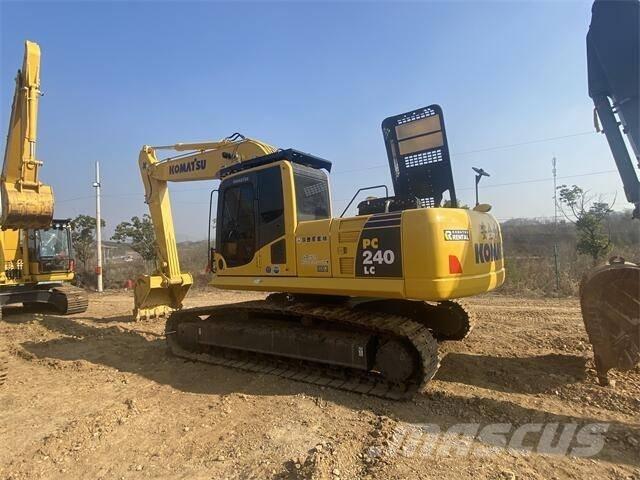 Komatsu PC 240-8 大型油圧ショベル12t以上（パワーショベル・ユンボ）