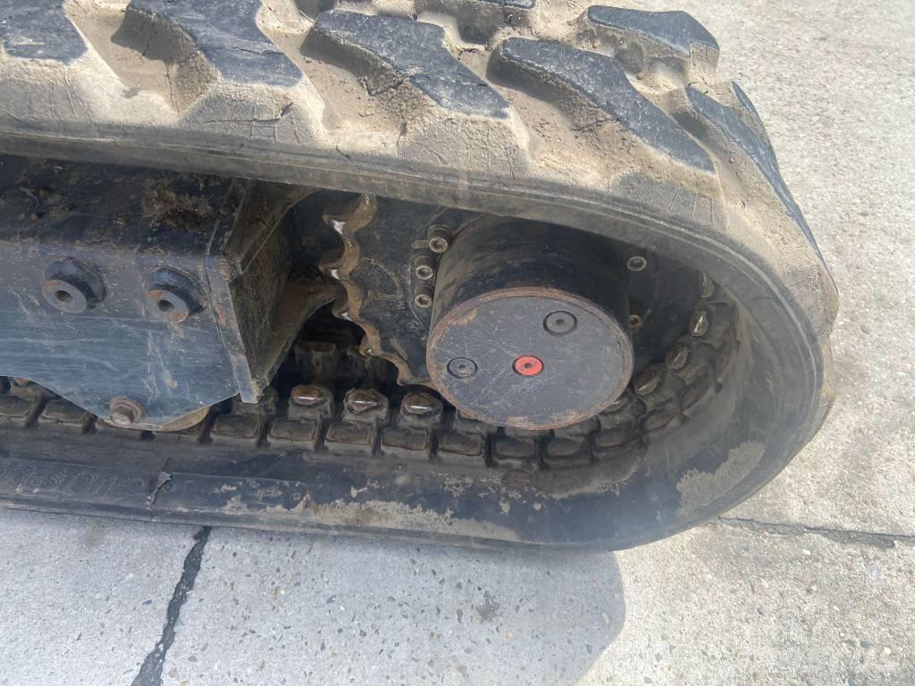 Kubota U 27-4 ミニ油圧ショベル 7t以下（ミニユンボ・ミニディガー）