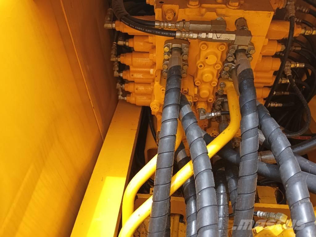 Komatsu PC 220-8 大型油圧ショベル12t以上（パワーショベル・ユンボ）