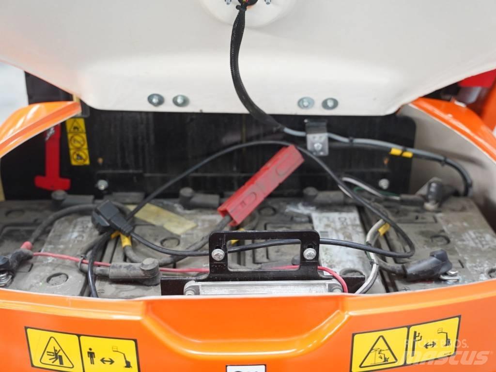 JLG Toucan 8 E 垂直昇降型リフト