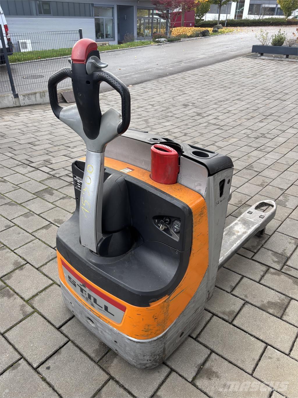 Still EXU16 ウォーキンフォークリフト