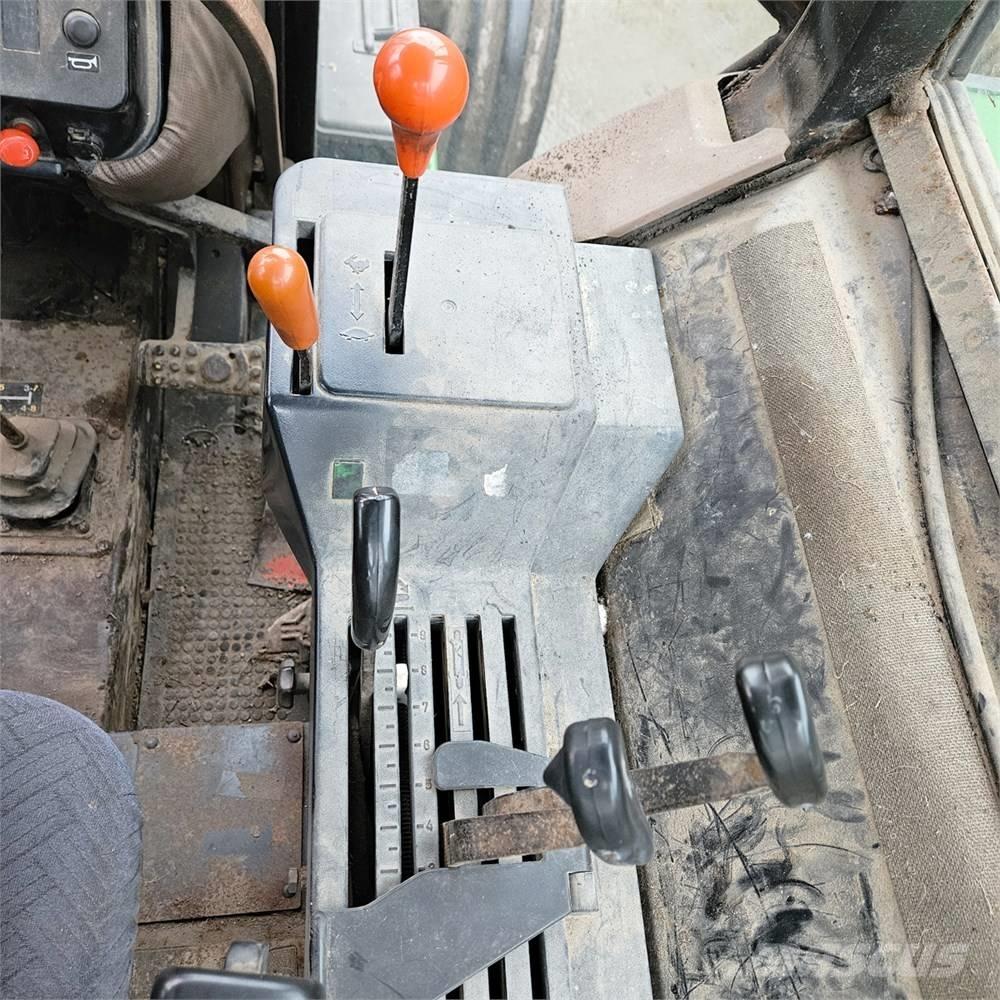 John Deere 2040 トラクター