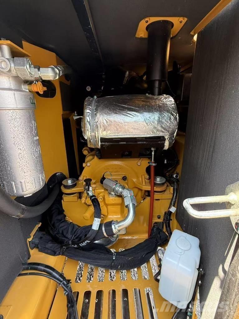 CAT 305.5 ミニ油圧ショベル 7t以下（ミニユンボ・ミニディガー）