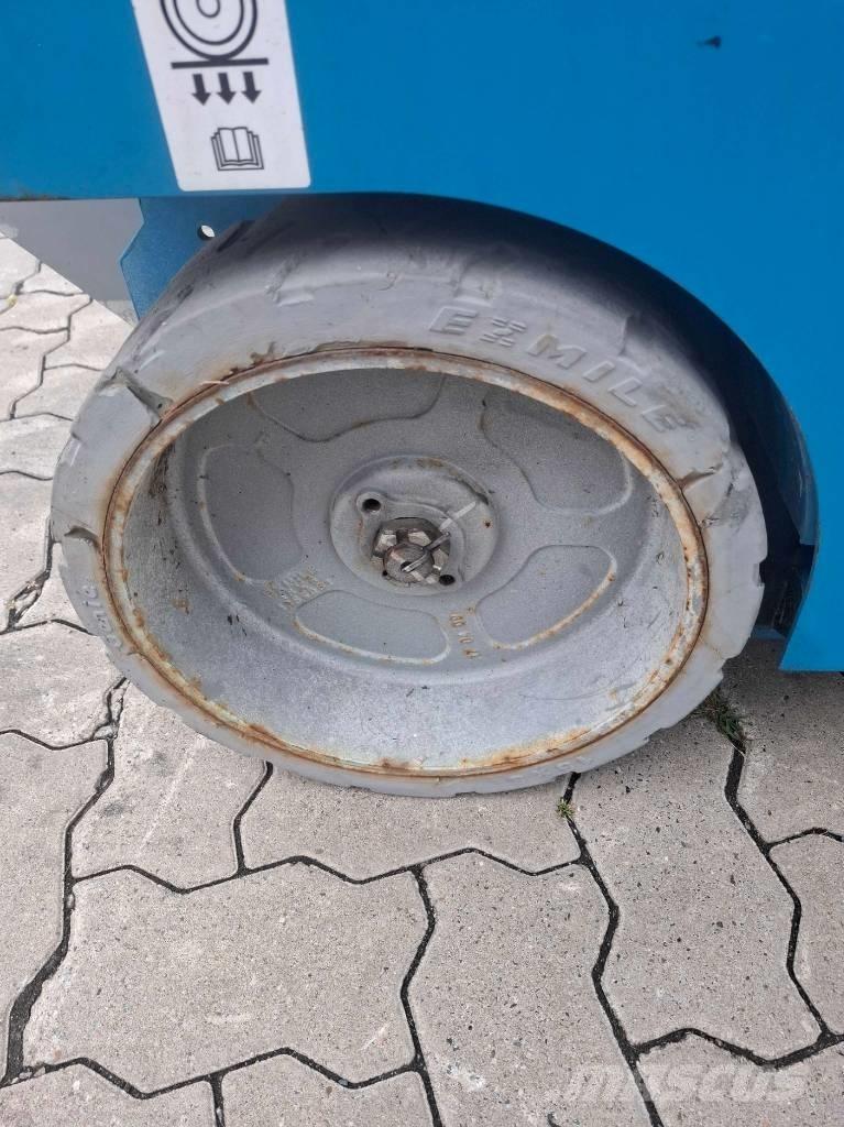 Genie GS 4047 シザースリフト