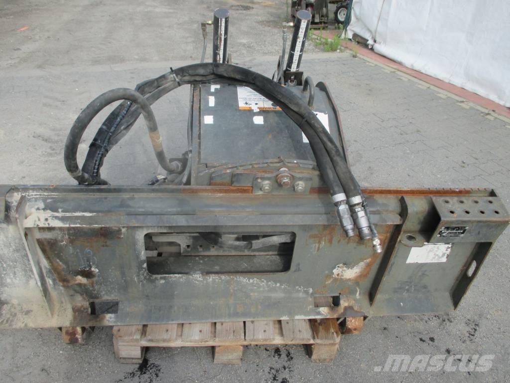 Bobcat 18 PLA スクレイパー