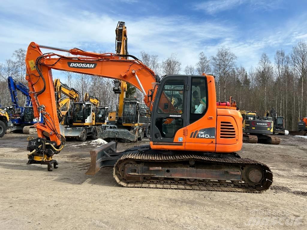 Doosan DX 140 LCR-3 大型油圧ショベル12t以上（パワーショベル・ユンボ）