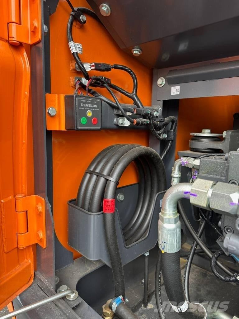 Develon DX 225 LC-7M 大型油圧ショベル12t以上（パワーショベル・ユンボ）