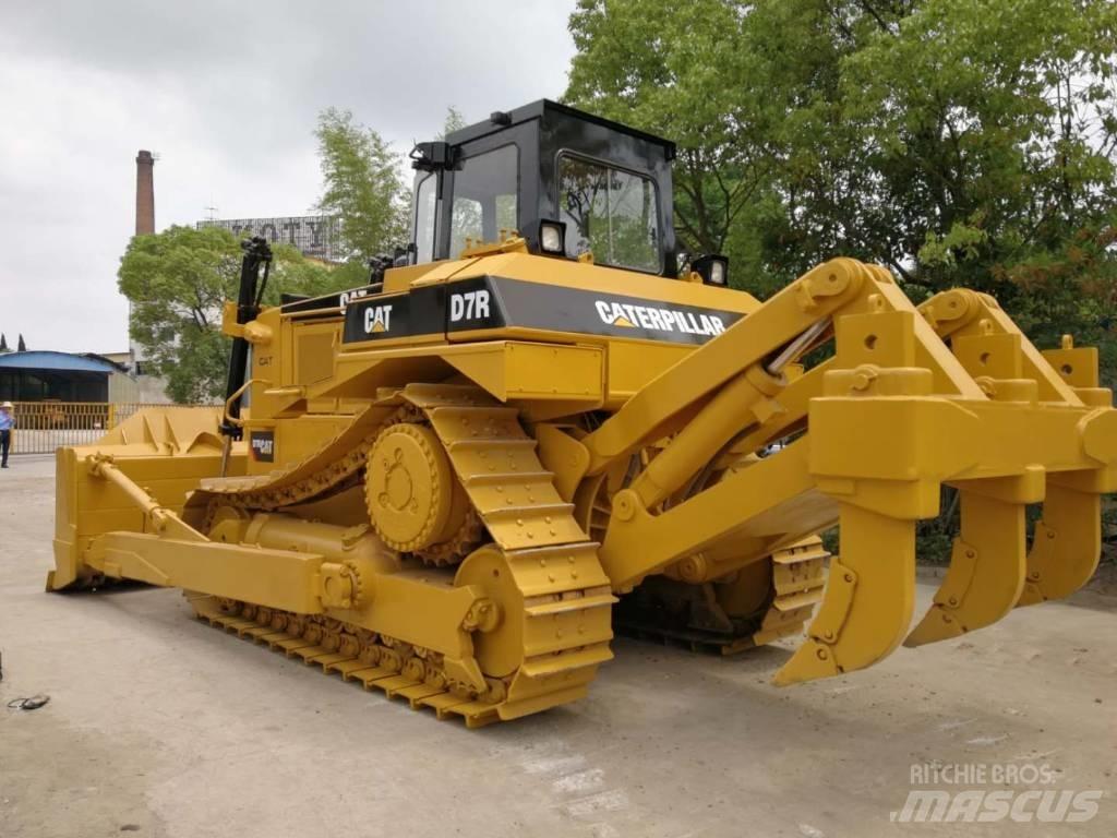 CAT D 7 R ブルドーザー