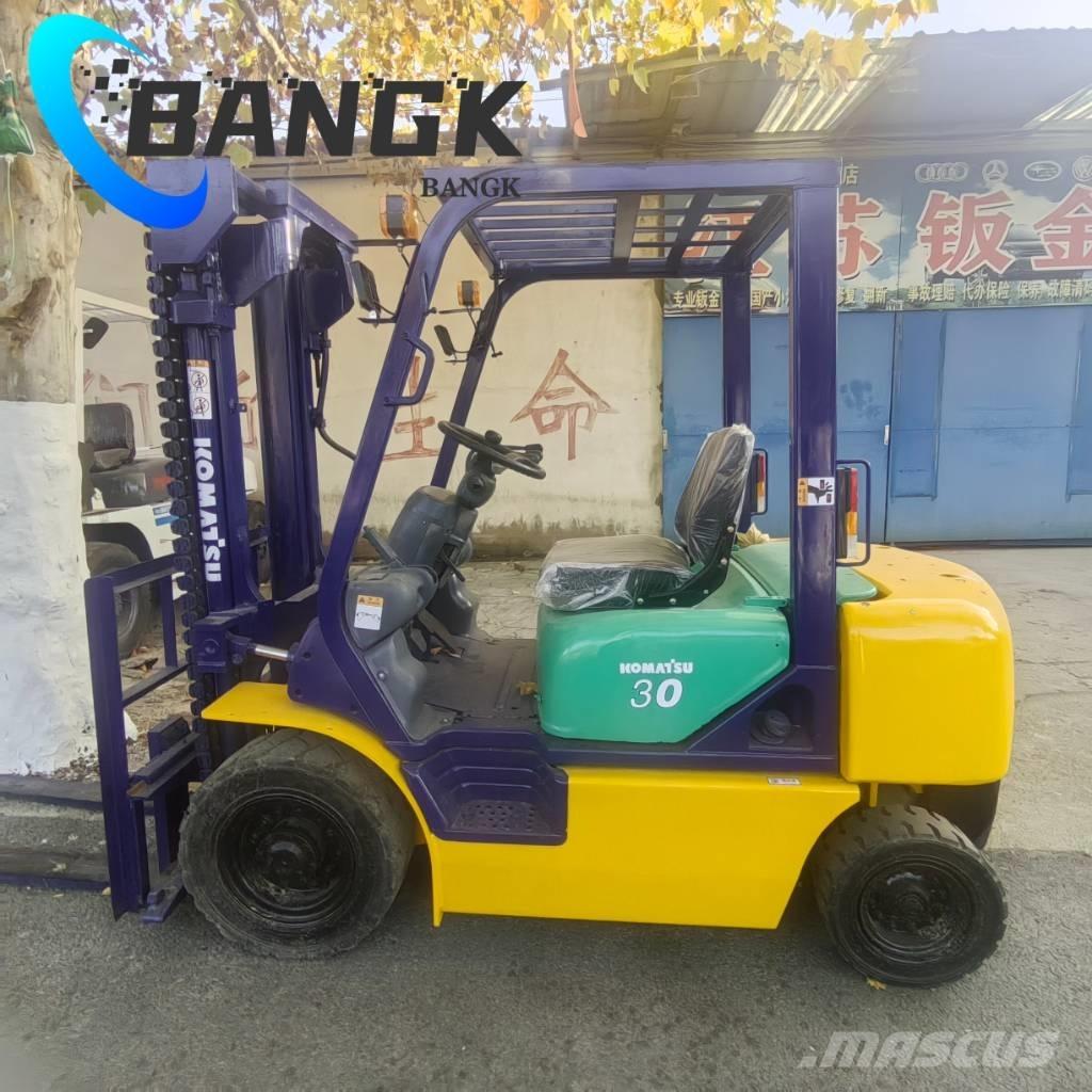 Komatsu FD 30 ディーゼル・軽油