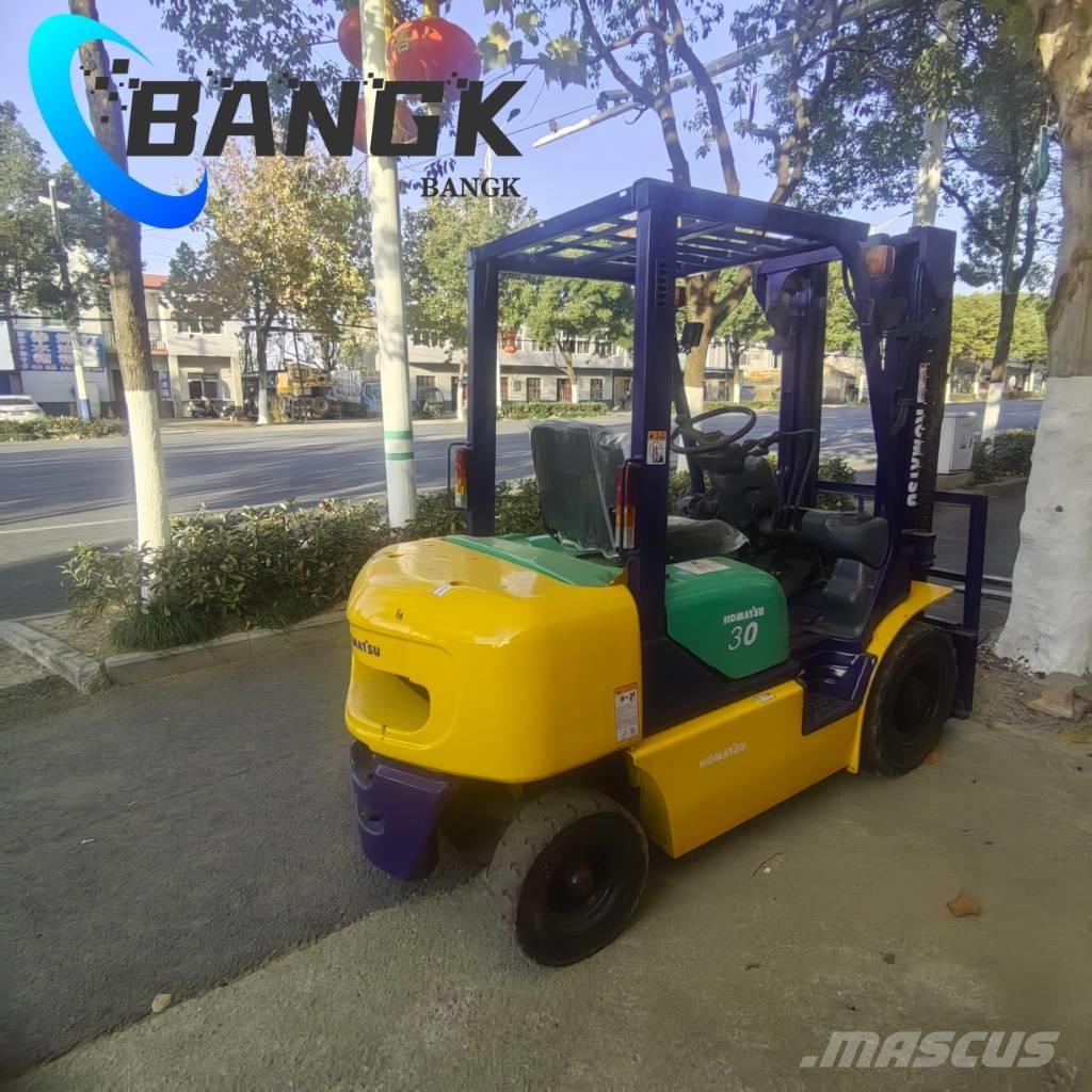 Komatsu FD 30 ディーゼル・軽油