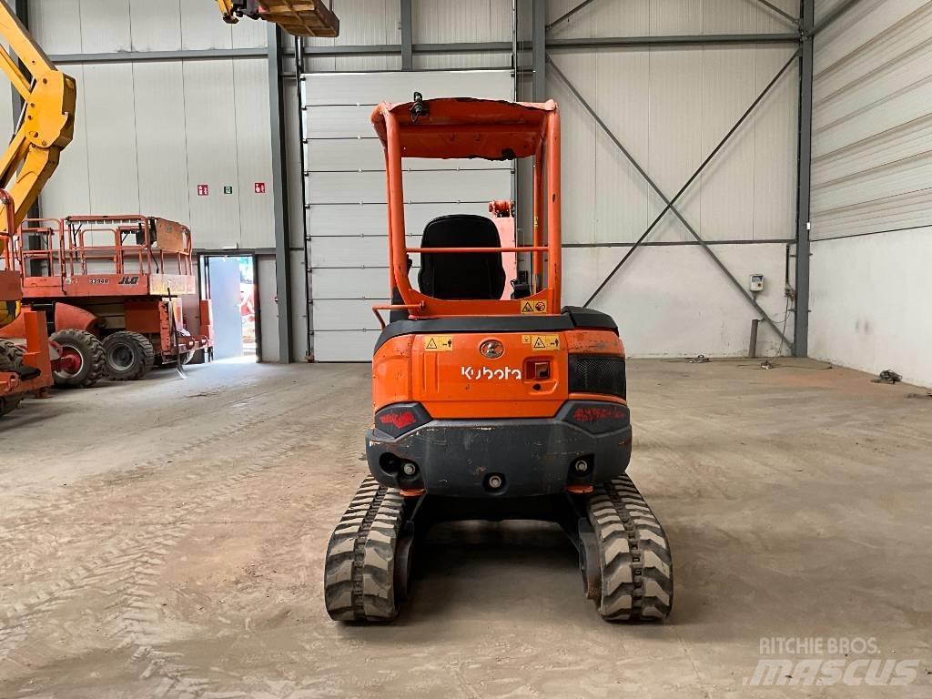 Kubota U 27-4 ミニ油圧ショベル 7t以下（ミニユンボ・ミニディガー）