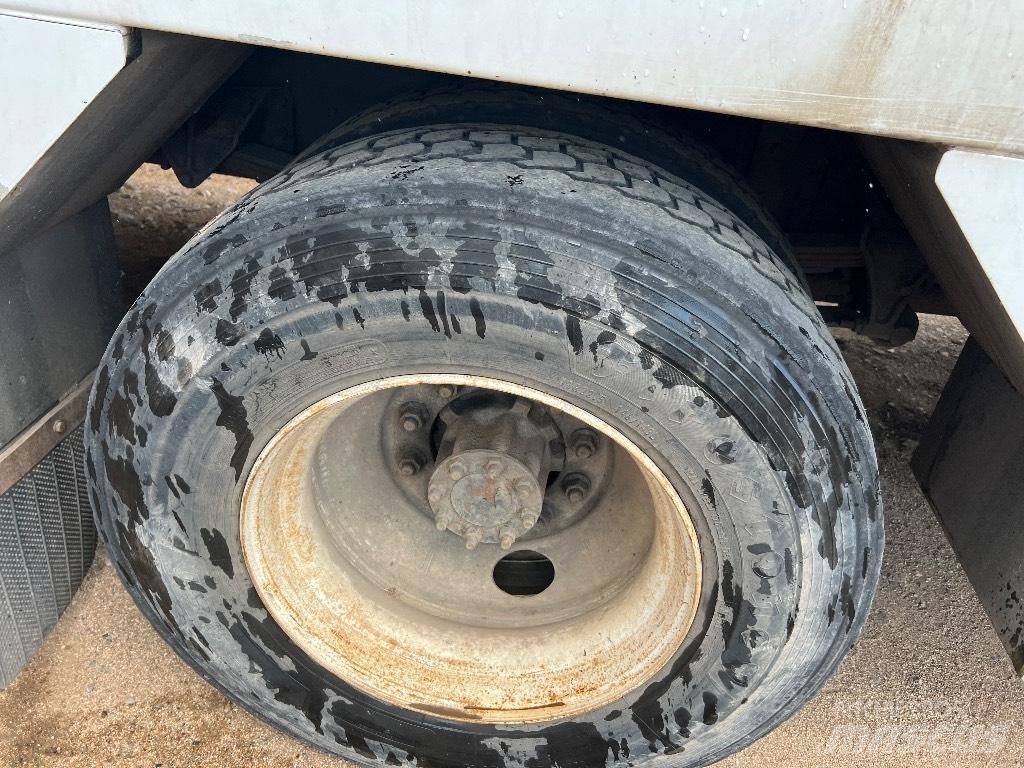 Ford F 750 XL 多目的／汎用車両