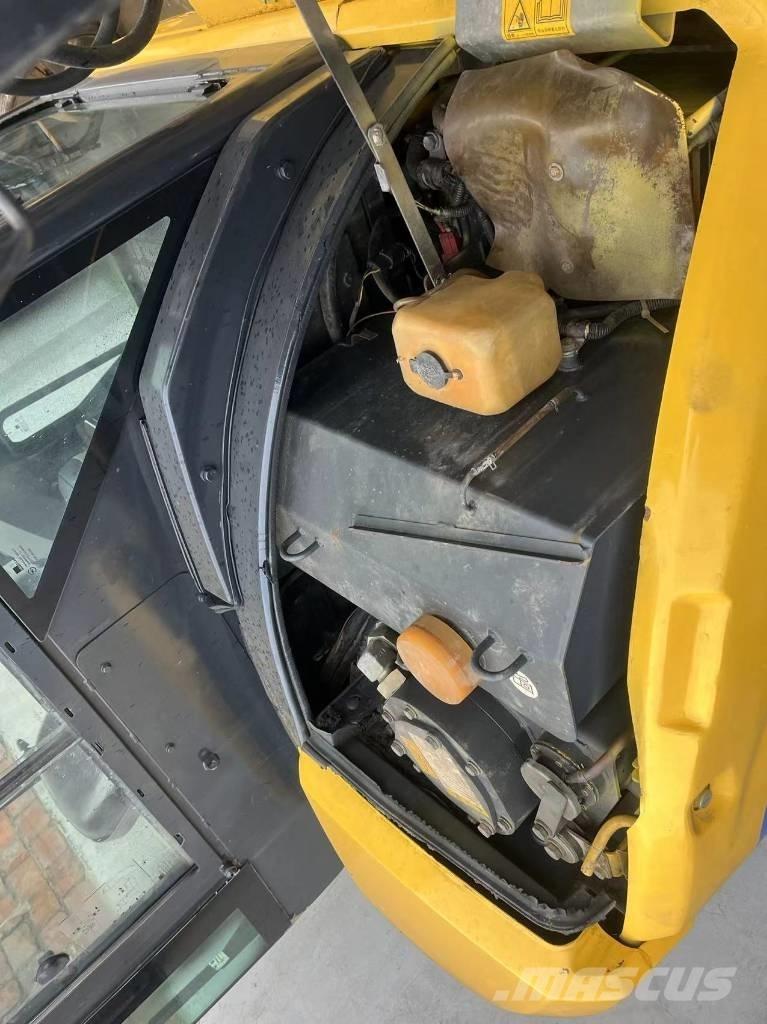 Komatsu PC 40 MR-2 大型油圧ショベル12t以上（パワーショベル・ユンボ）