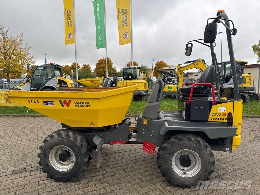 Wacker Neuson DW30 サイト　ダンプ
