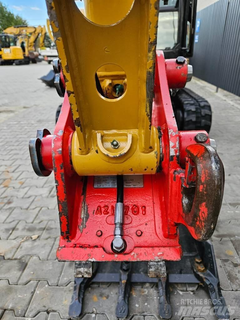 CAT 303.5 E CR ミニ油圧ショベル 7t以下（ミニユンボ・ミニディガー）