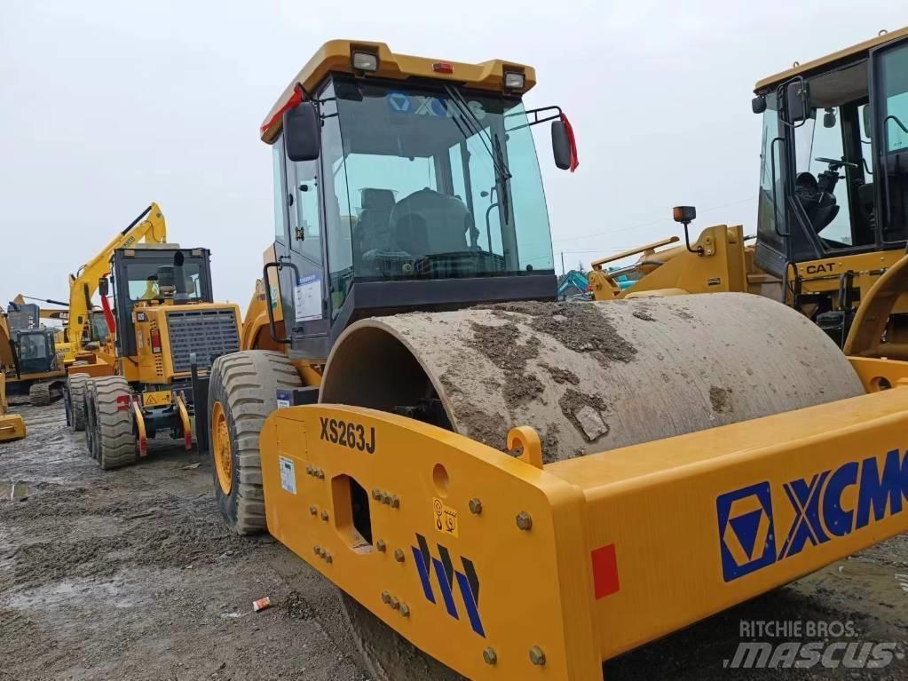 XCMG XC263J 振動ローラ