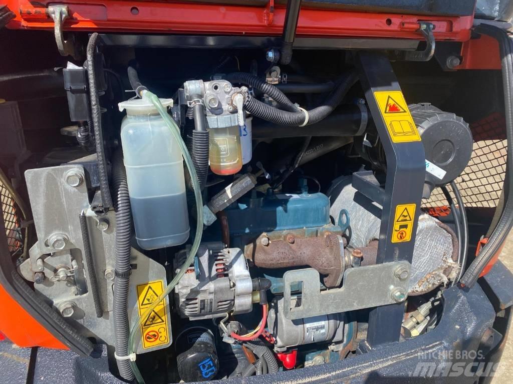 Kubota KX 016-4 ミニ油圧ショベル 7t以下（ミニユンボ・ミニディガー）