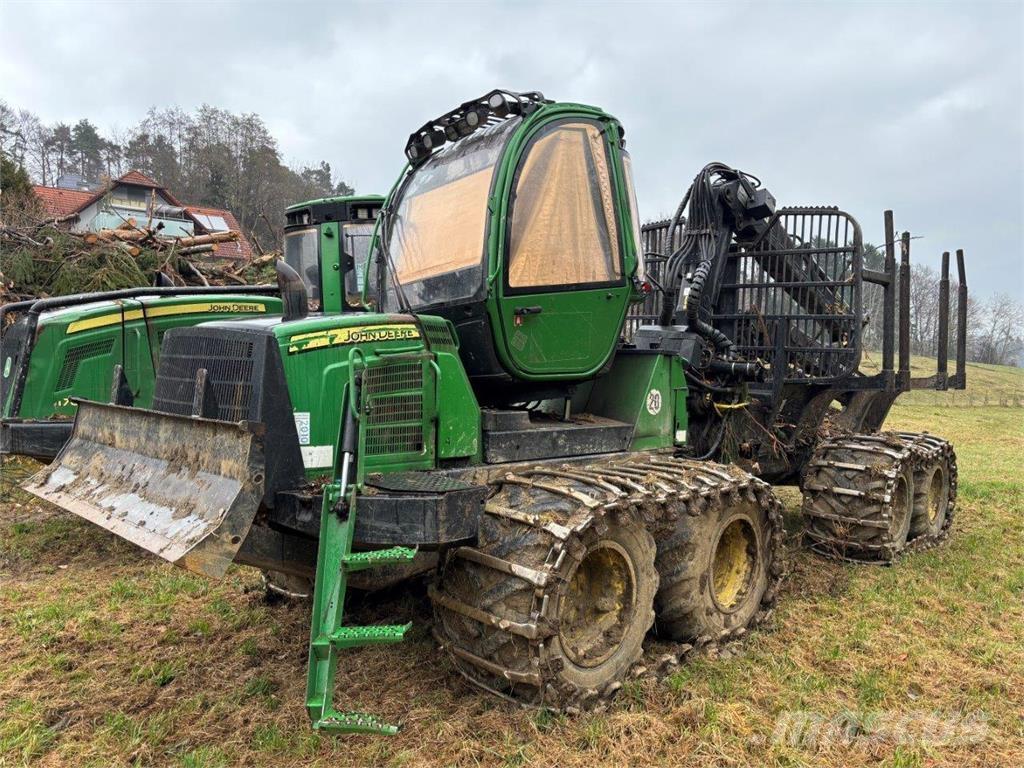 John Deere 1010 E フォワーダー