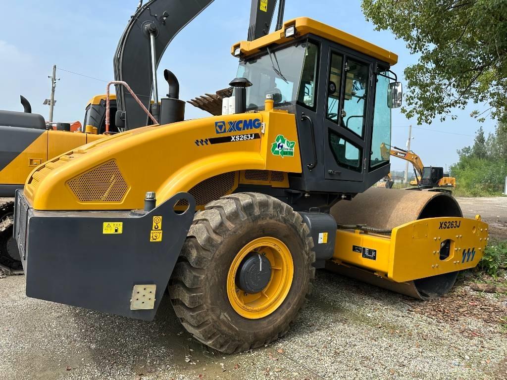 XCMG 263J 振動ローラ