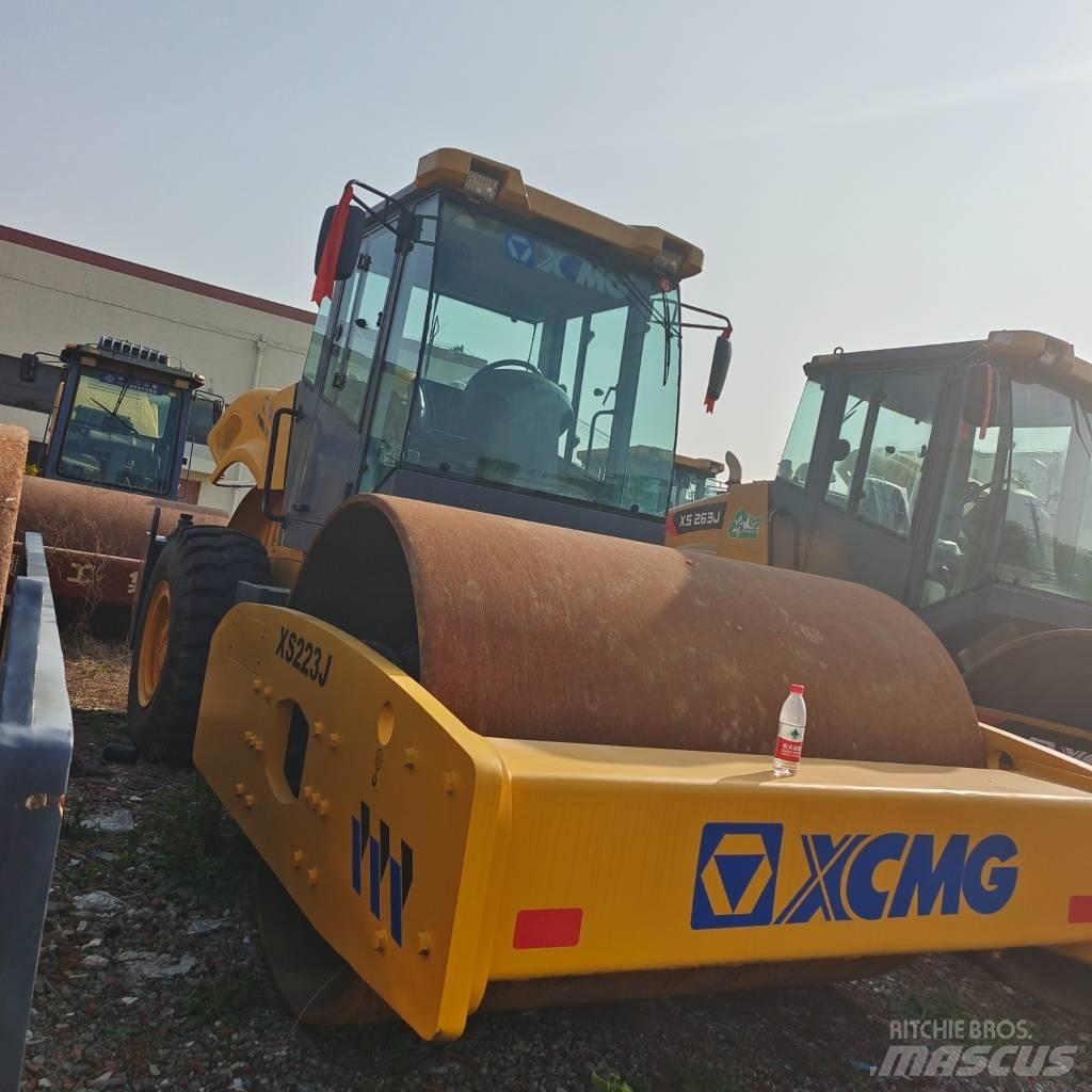XCMG XS223J 振動ローラ