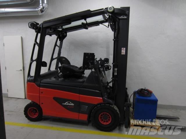Linde E25R バッテリーフォークリフト
