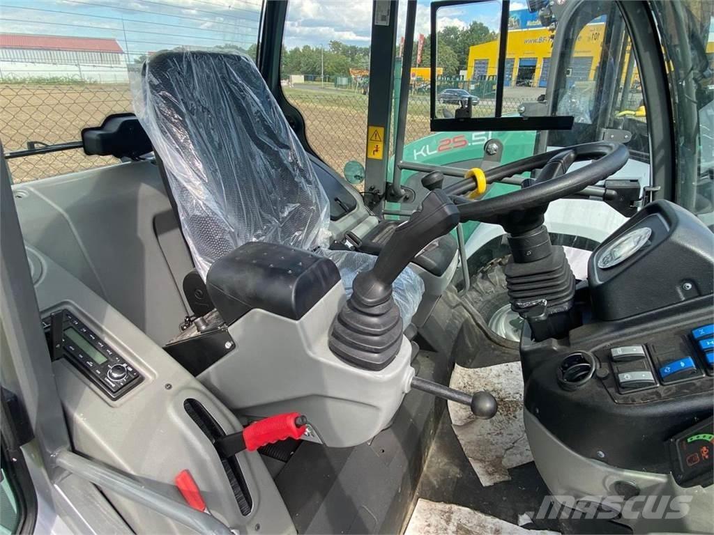 Kramer KL30.8T 農業用テレハンドラー
