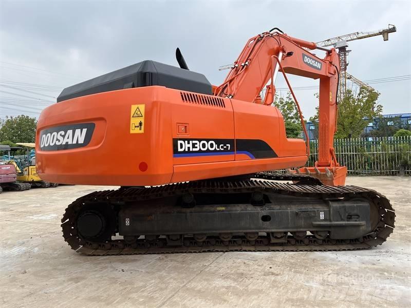 Doosan 300 大型油圧ショベル12t以上（パワーショベル・ユンボ）