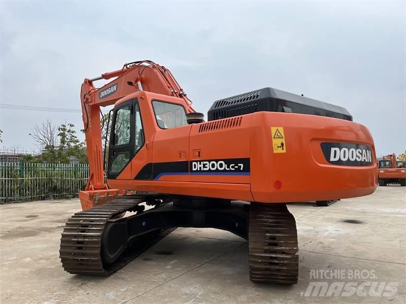 Doosan 300 大型油圧ショベル12t以上（パワーショベル・ユンボ）