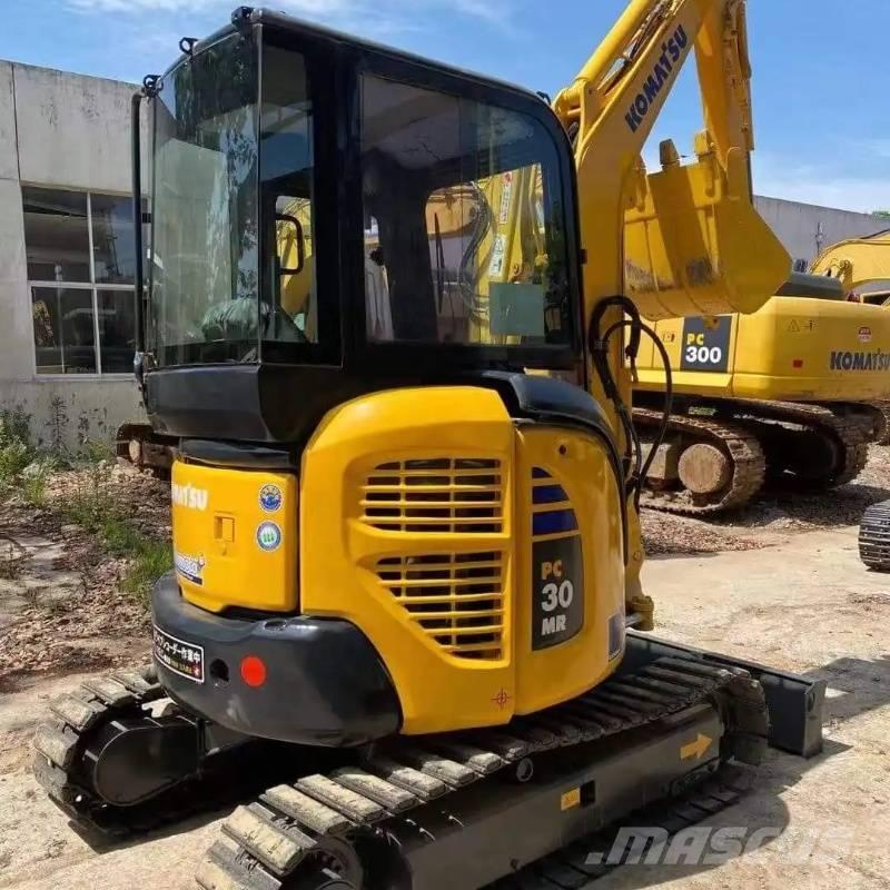 Komatsu PC 30 ミニ油圧ショベル 7t以下（ミニユンボ・ミニディガー）