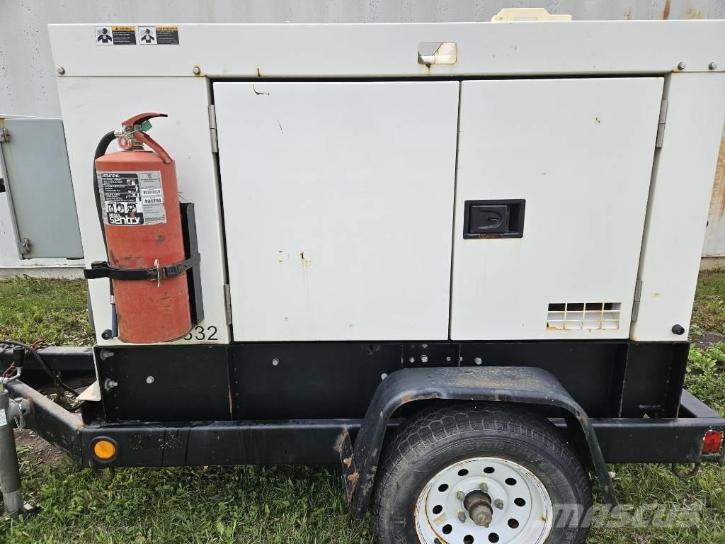 MultiQuip DCA 25 KVA ディーゼル発電機