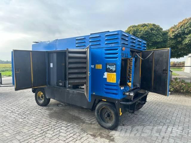 Atlas Copco XAHS 426 コンプレッサー