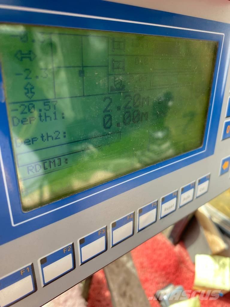 Bauer BG 36 クローラドリル