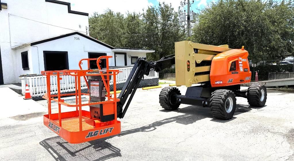 JLG 450 AJ ブームリフト　屈伸型