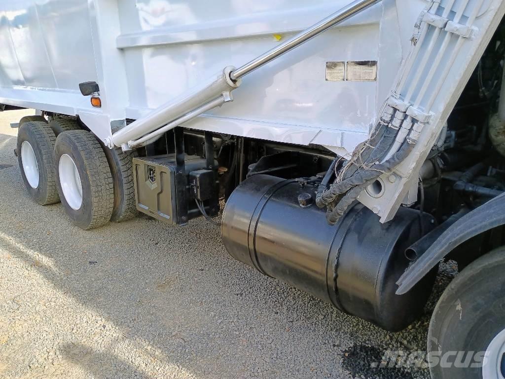 Mack LEU 塵芥車、パッカー車