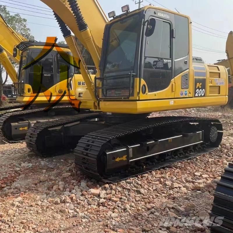 Komatsu PC 220 大型油圧ショベル12t以上（パワーショベル・ユンボ）