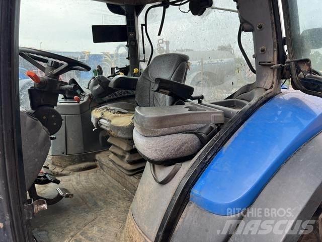 New Holland T6030 トラクター