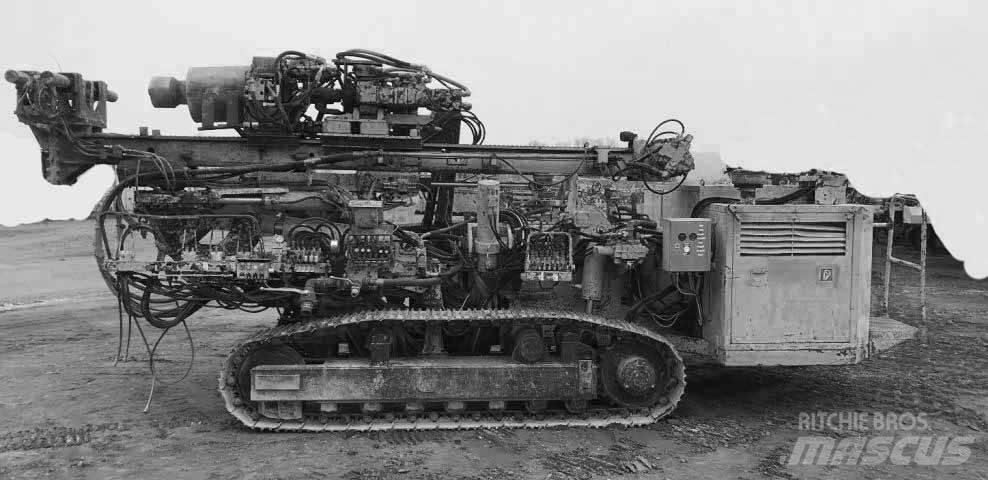 Klemm KR 806-3 クローラドリル